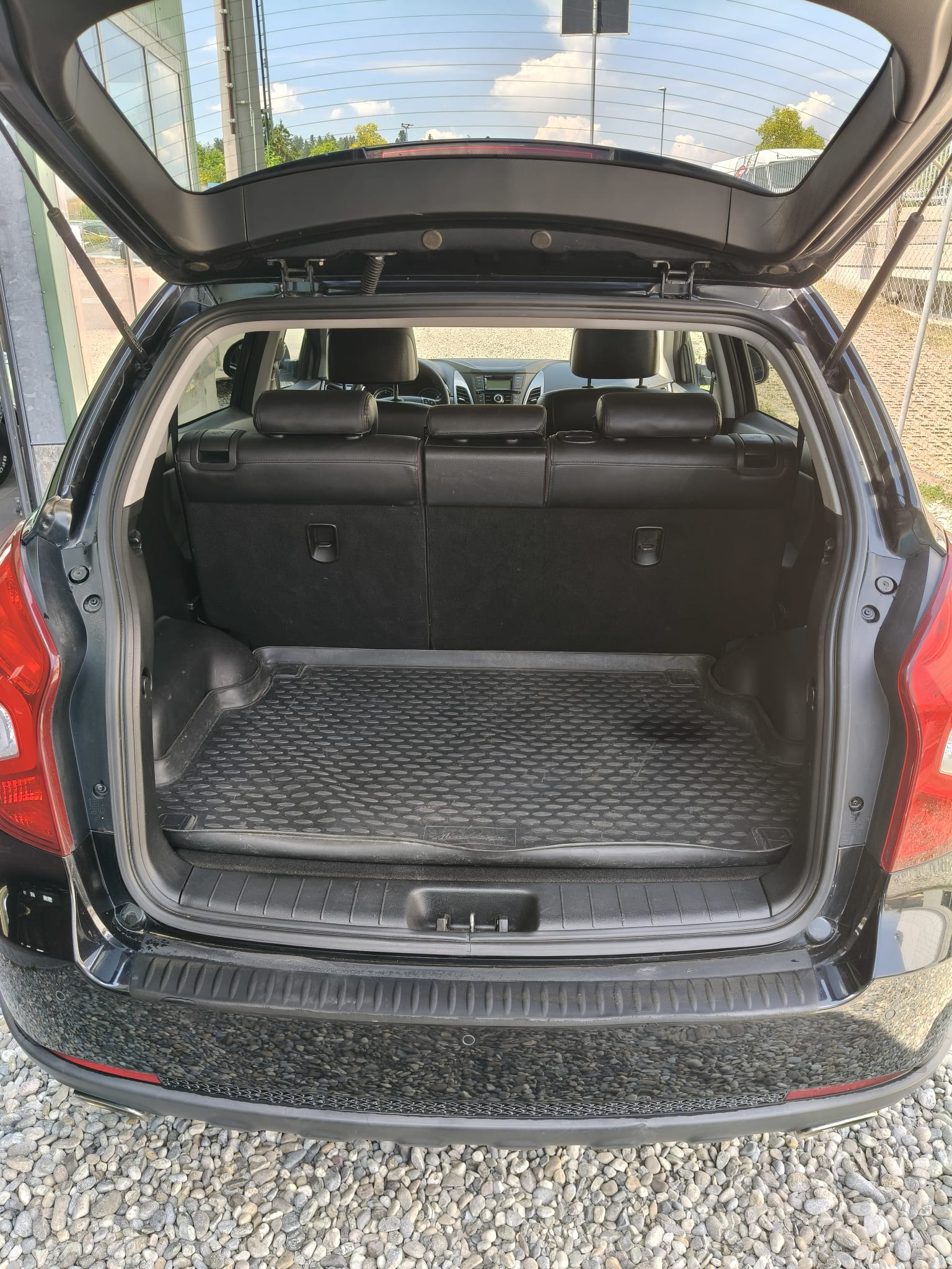 KGM-SsangYong Korando 2.0 e-XDI Sapphire 4WD-image-11