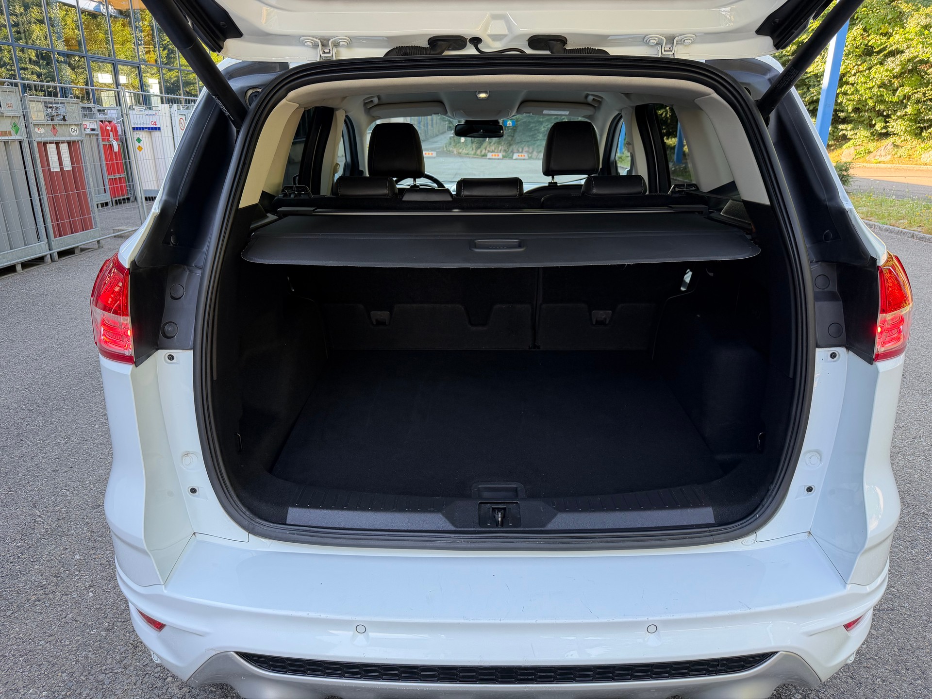 FORD Kuga 1.6 SCTi Titanium S 4WD Automatic-image-14