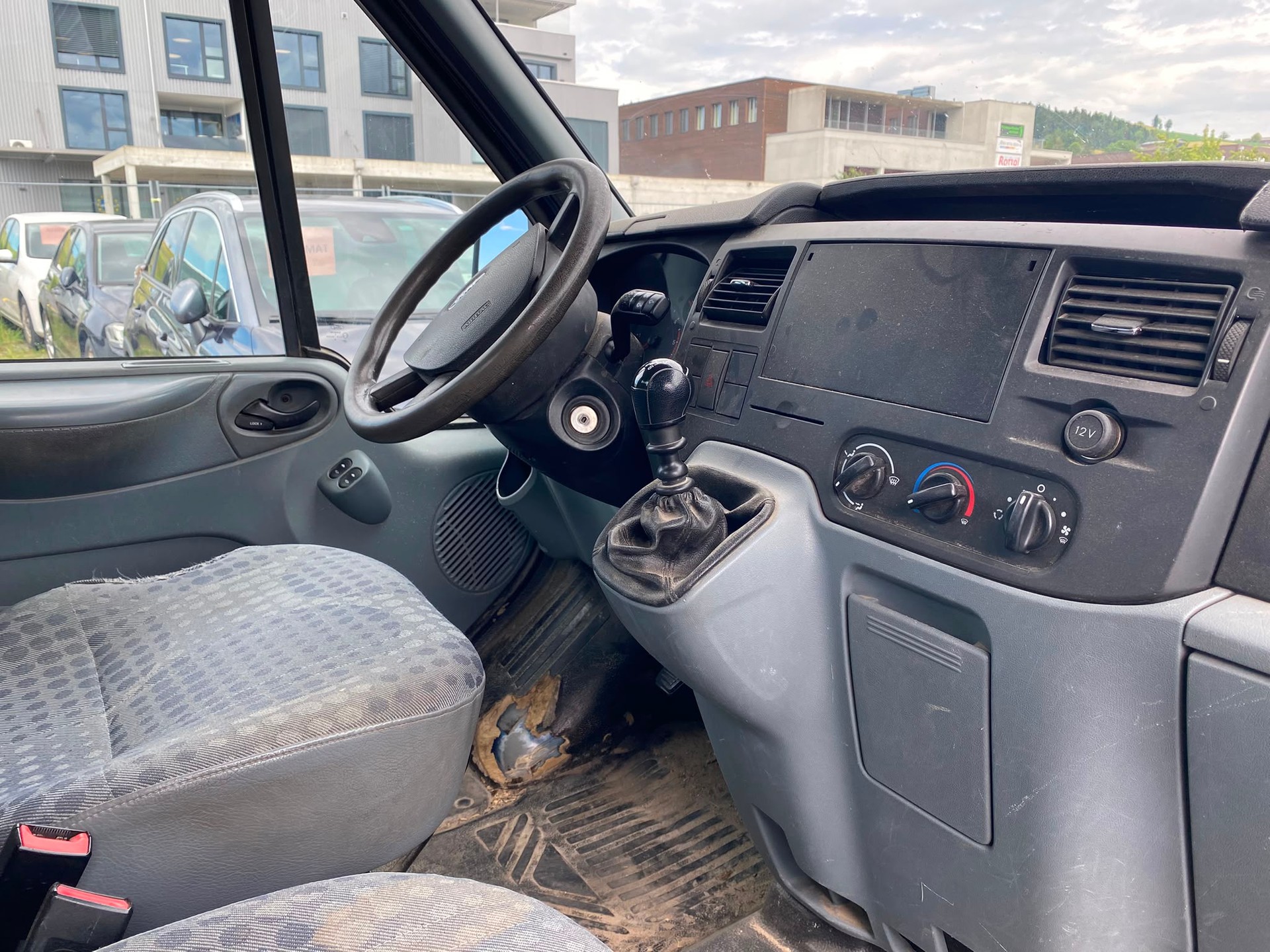 FORD Transit 2.4 TDCi 350 L-image-6
