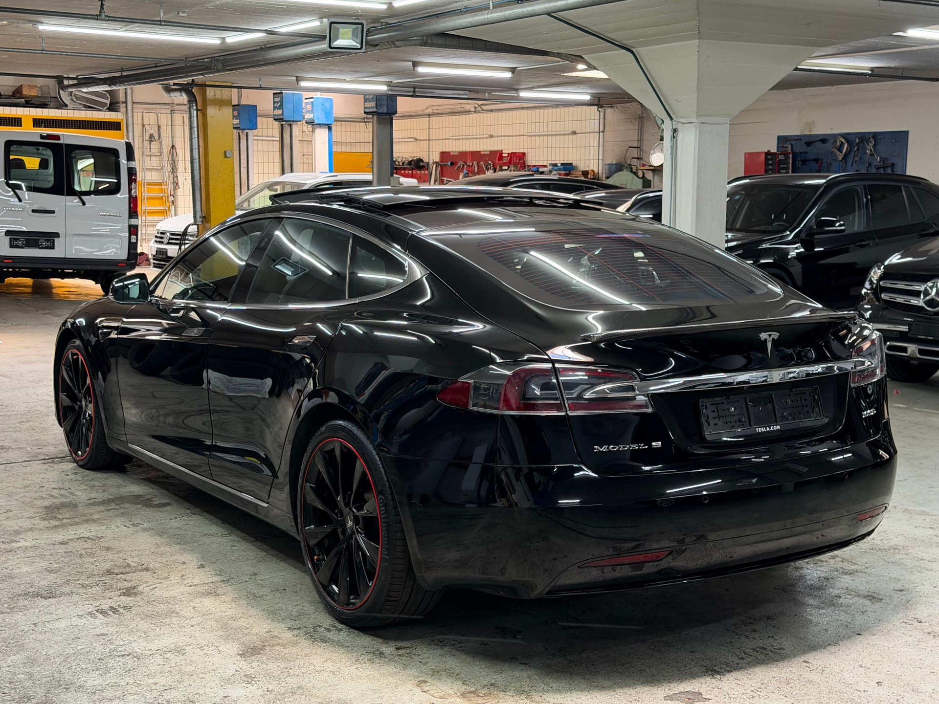 TESLA Model S 100 D-image-4