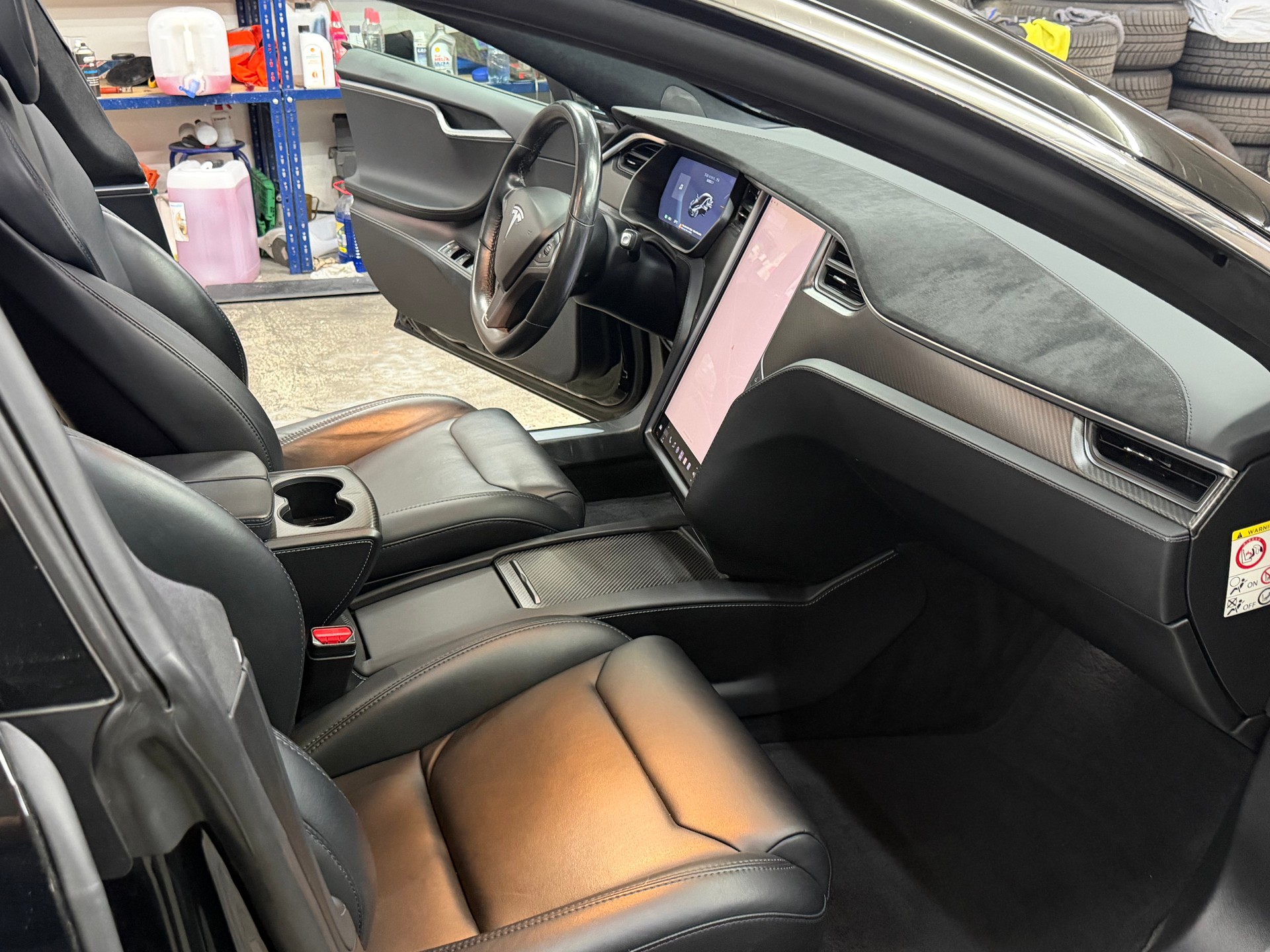 TESLA Model S 100 D-image-10