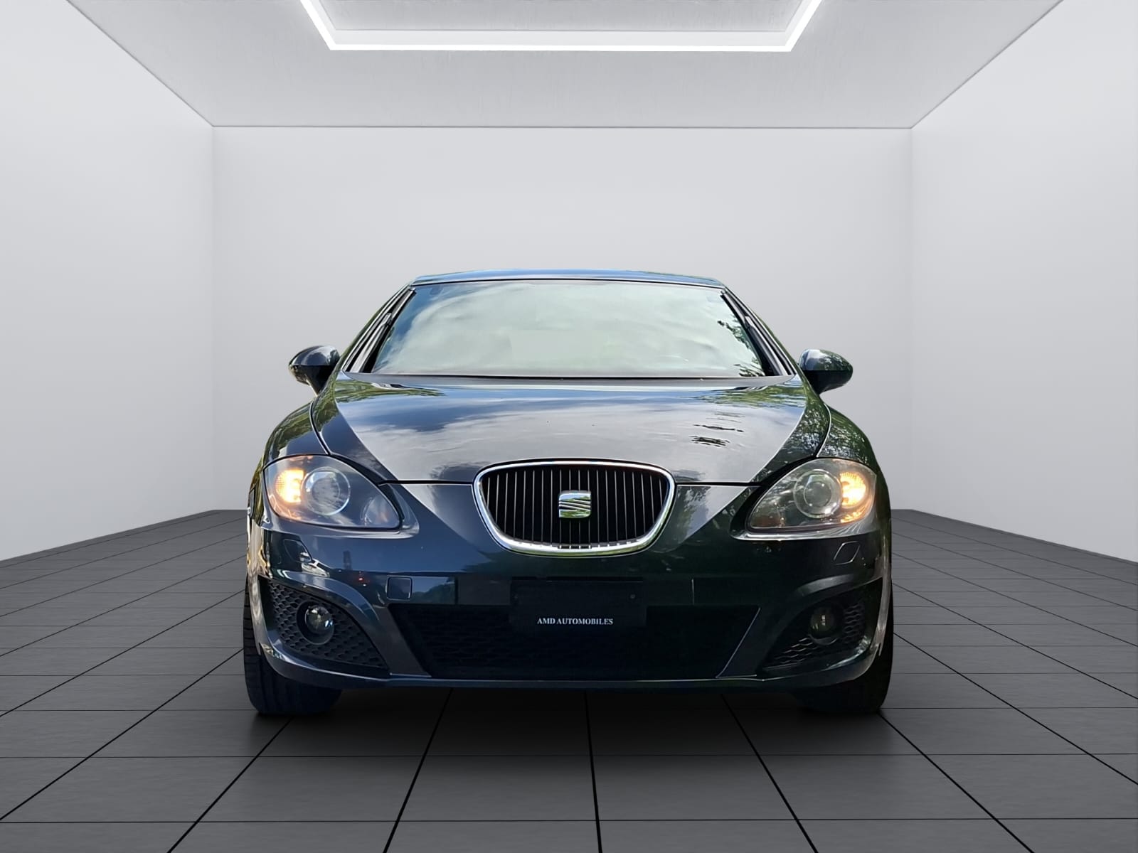 SEAT Leon 1.8 TSI Style DSG-image-1
