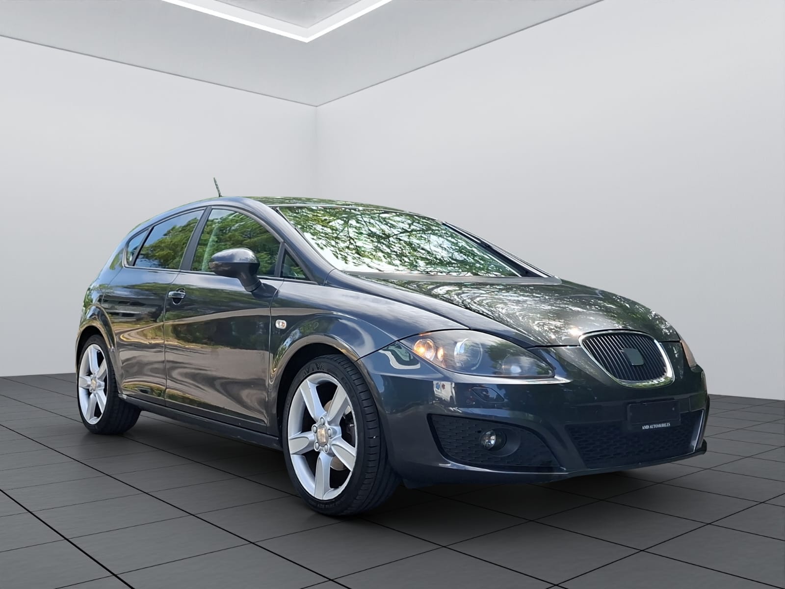 SEAT Leon 1.8 TSI Style DSG-image-2