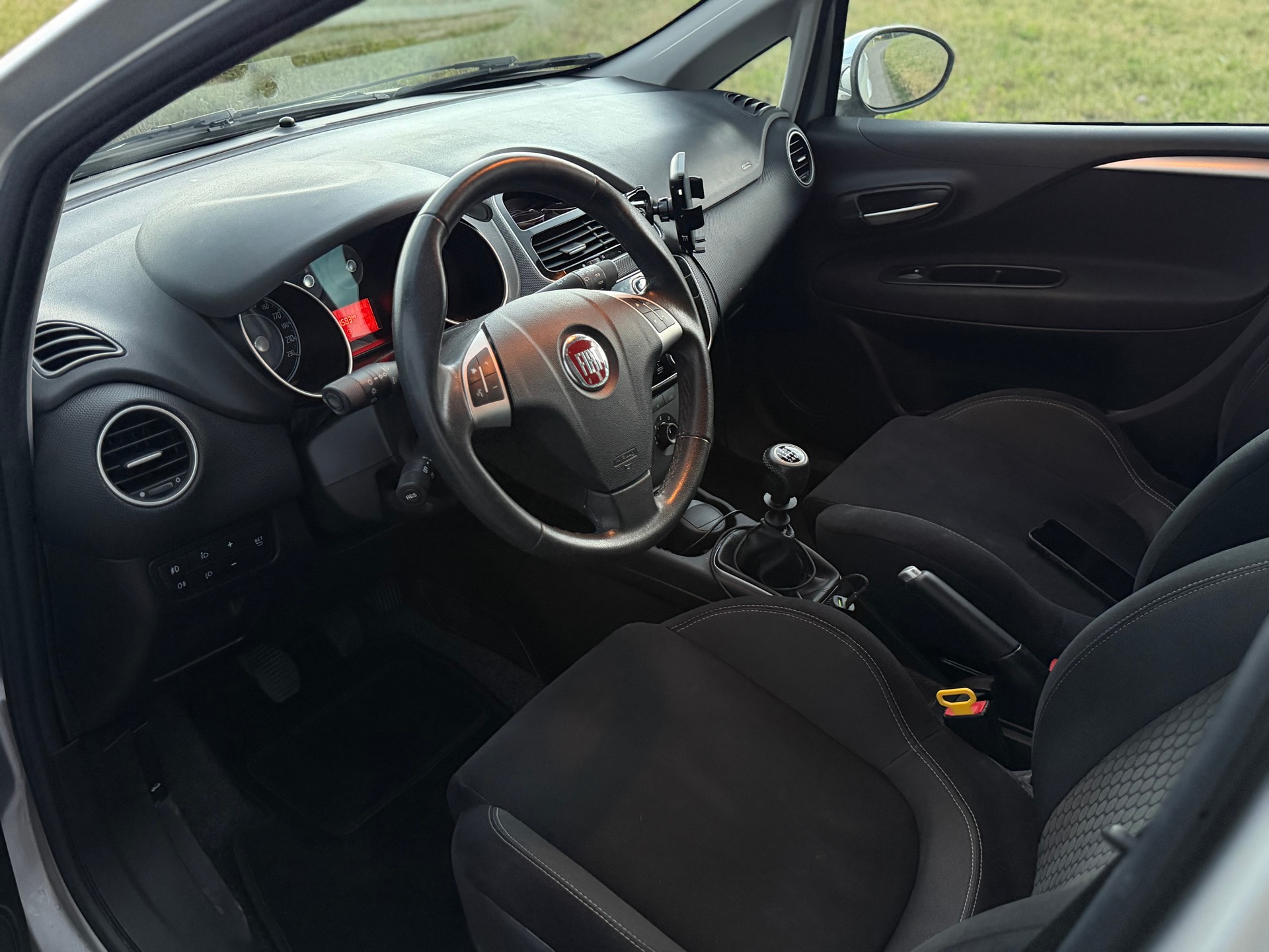 FIAT Punto 0.9 Twinair MYSTYLE | MFK | frisch Service | Klima | Bluetooth | USB | 1.Hand |-image-8