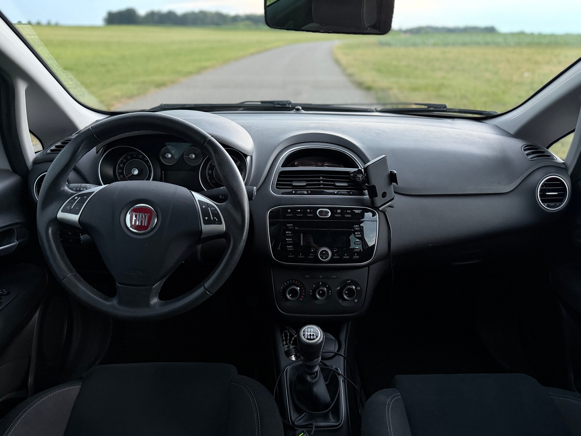 FIAT Punto 0.9 Twinair MYSTYLE | MFK | frisch Service | Klima | Bluetooth | USB | 1.Hand |-image-11