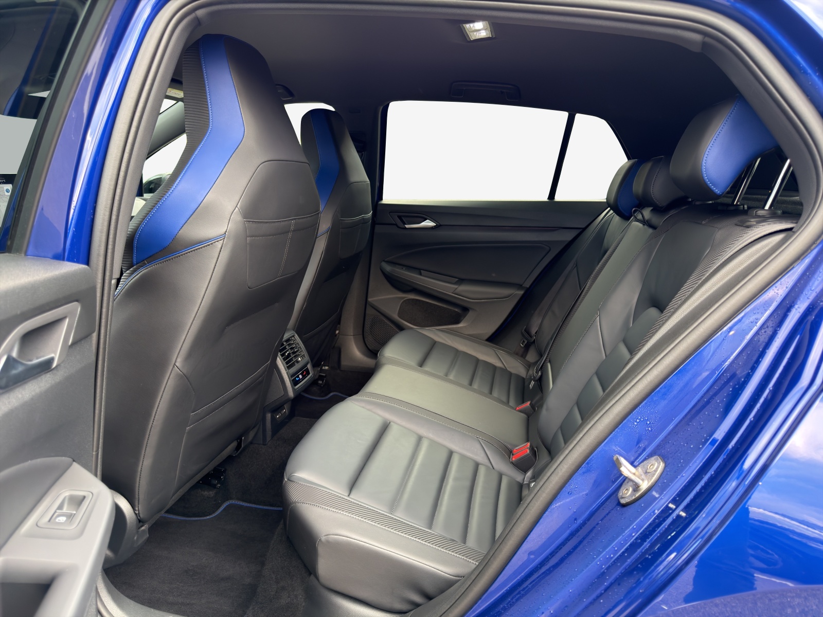VW Golf 2.0 TSI R DSG 4 Motion-image-11
