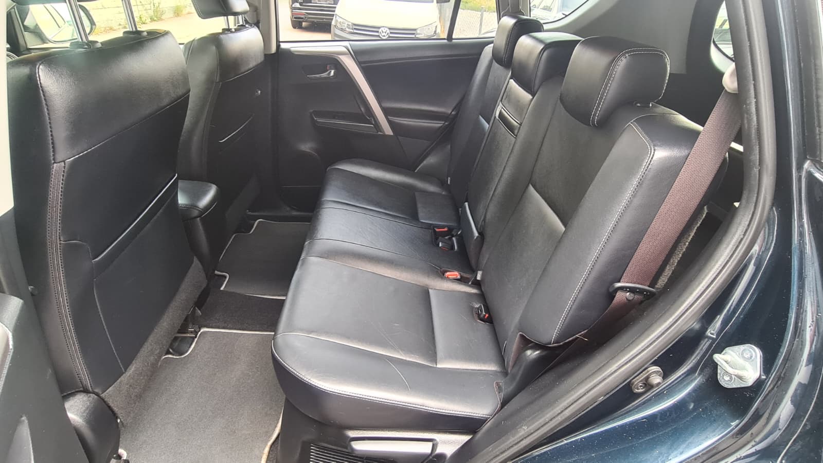 TOYOTA RAV-4 2.5 HSD Sol Premium e-CVT ** Voll-Leder ** Gr-Navi ** RF-Kamera ** Abstandsregelsysteme ** Sitzmemory ** Frisch Ab MFK **-image-15