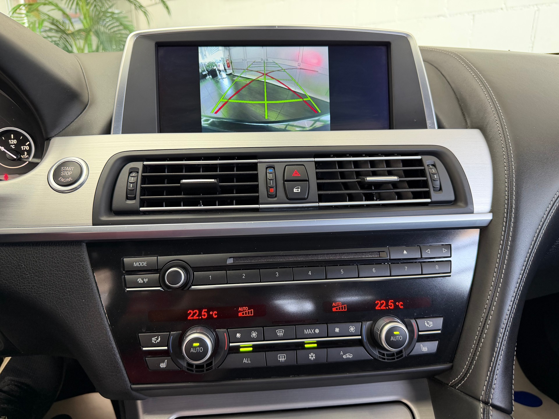 BMW 650i Cabrio-image-16