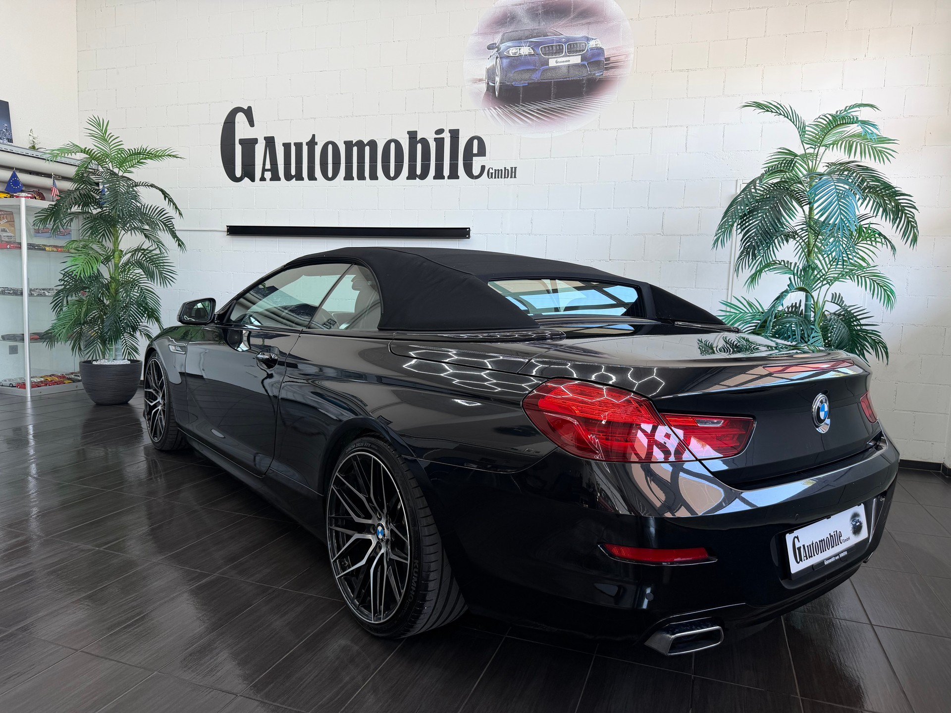 BMW 650i Cabrio-showroom-element-3