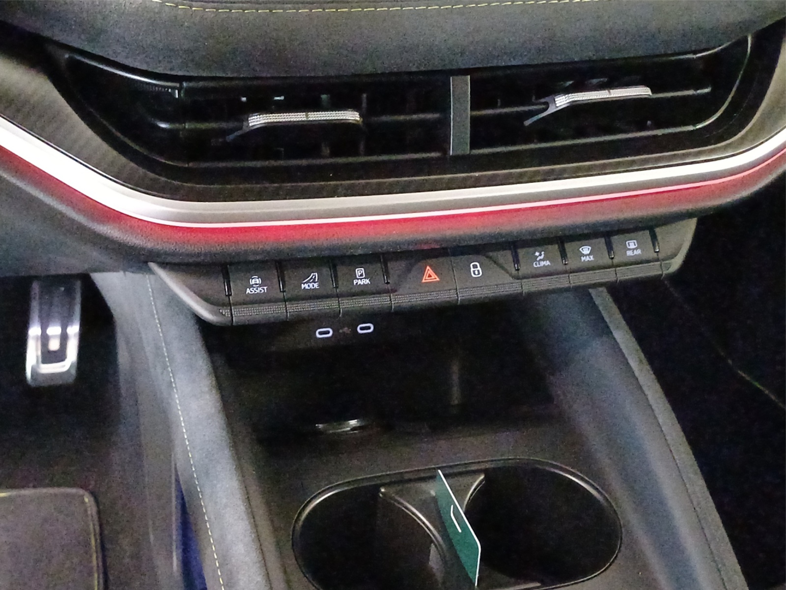 SKODA Elroq RS 4x4-image-10