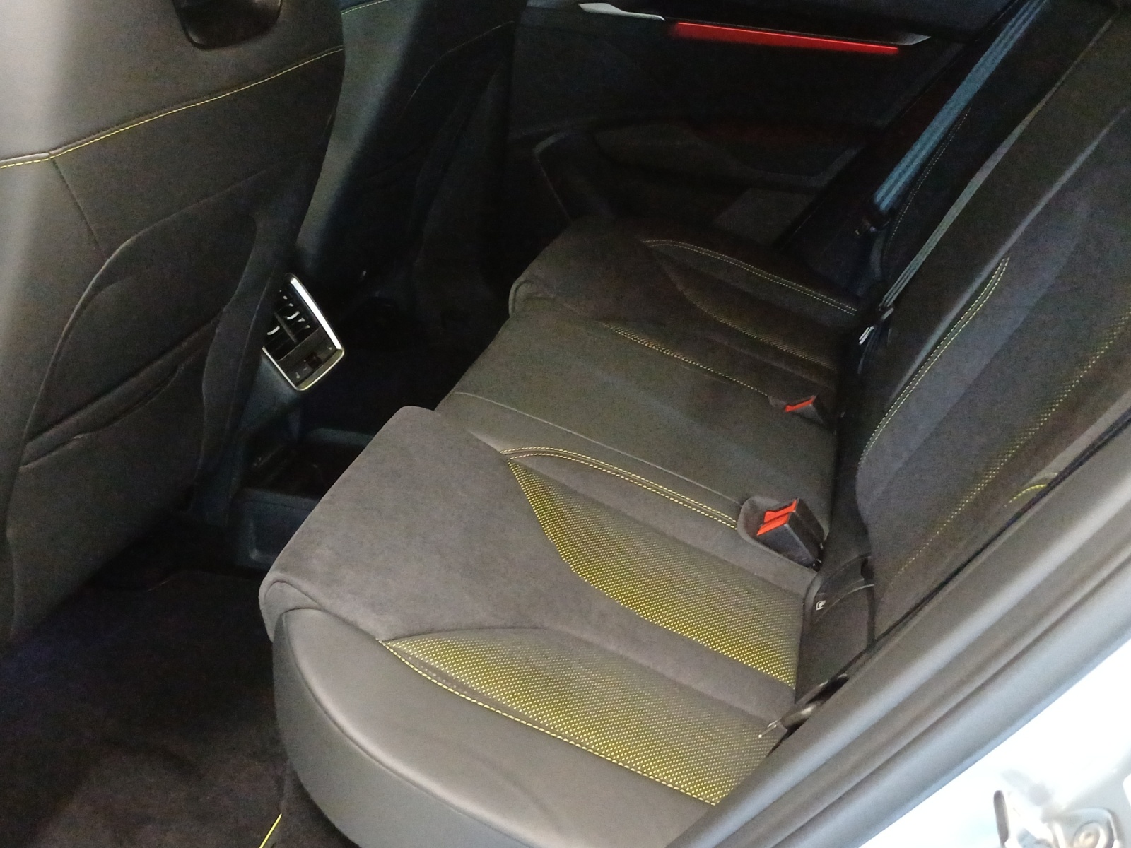 SKODA Elroq RS 4x4-image-11