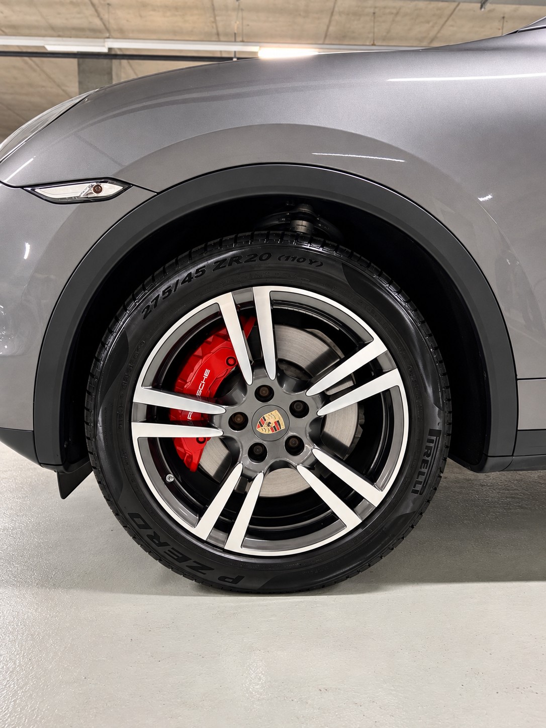 PORSCHE Cayenne Turbo-image-23