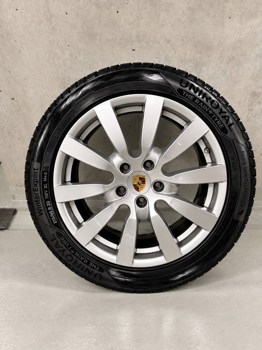 PORSCHE Cayenne Turbo-image-27