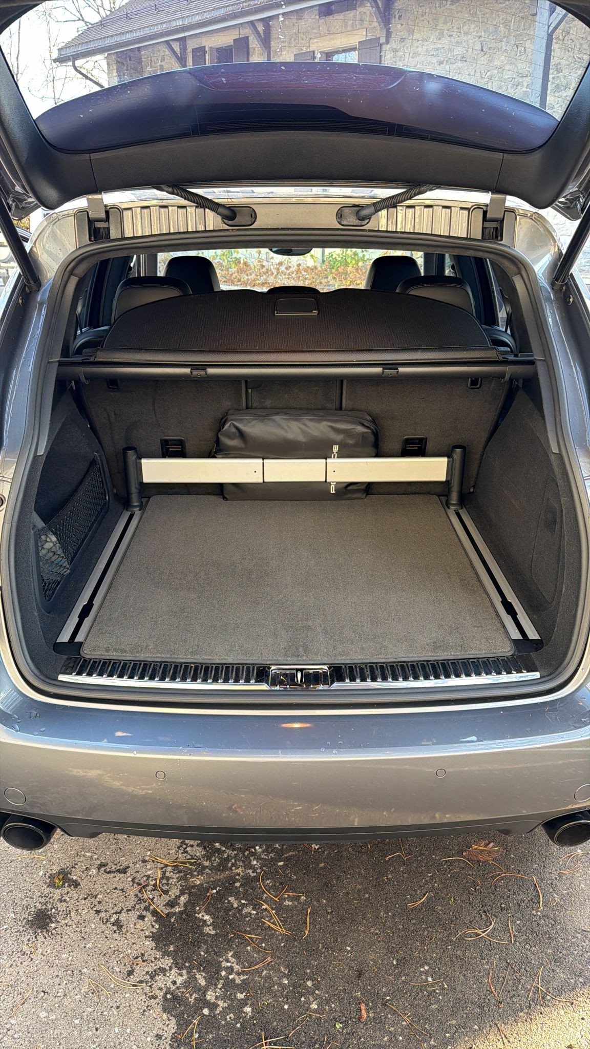 PORSCHE Cayenne Turbo-image-11