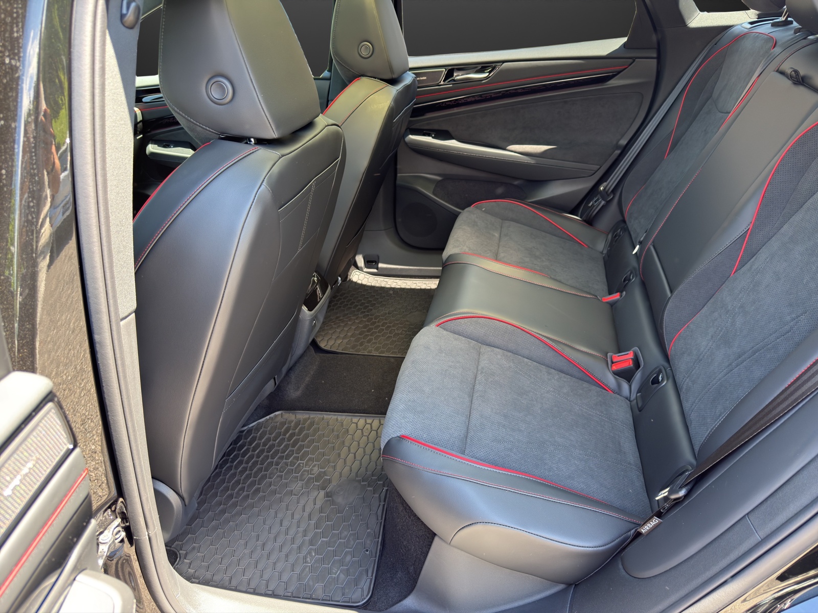 VW ID.7 Tourer GTX 86 kWh GTX 4 Motion-image-8