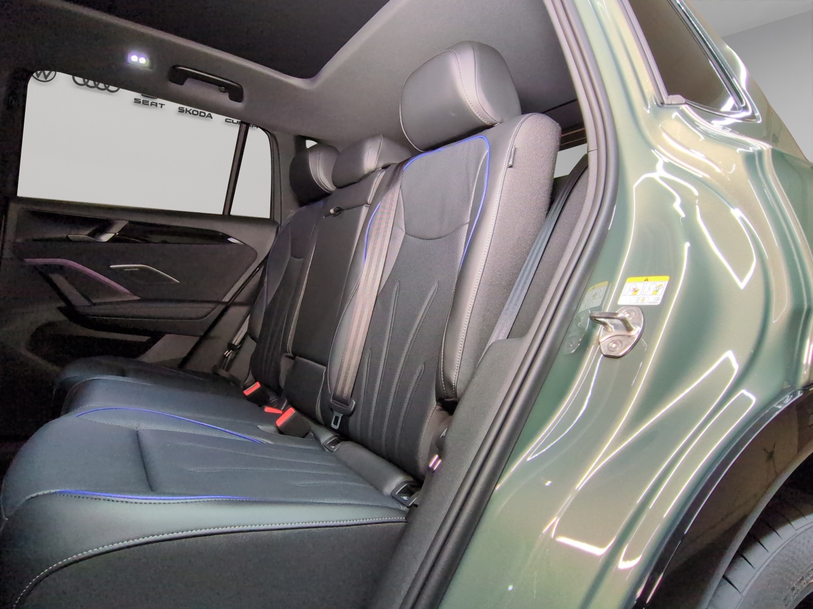 VW Tiguan 2.0 TSI DSG R-Line Plus 4Motion-image-8