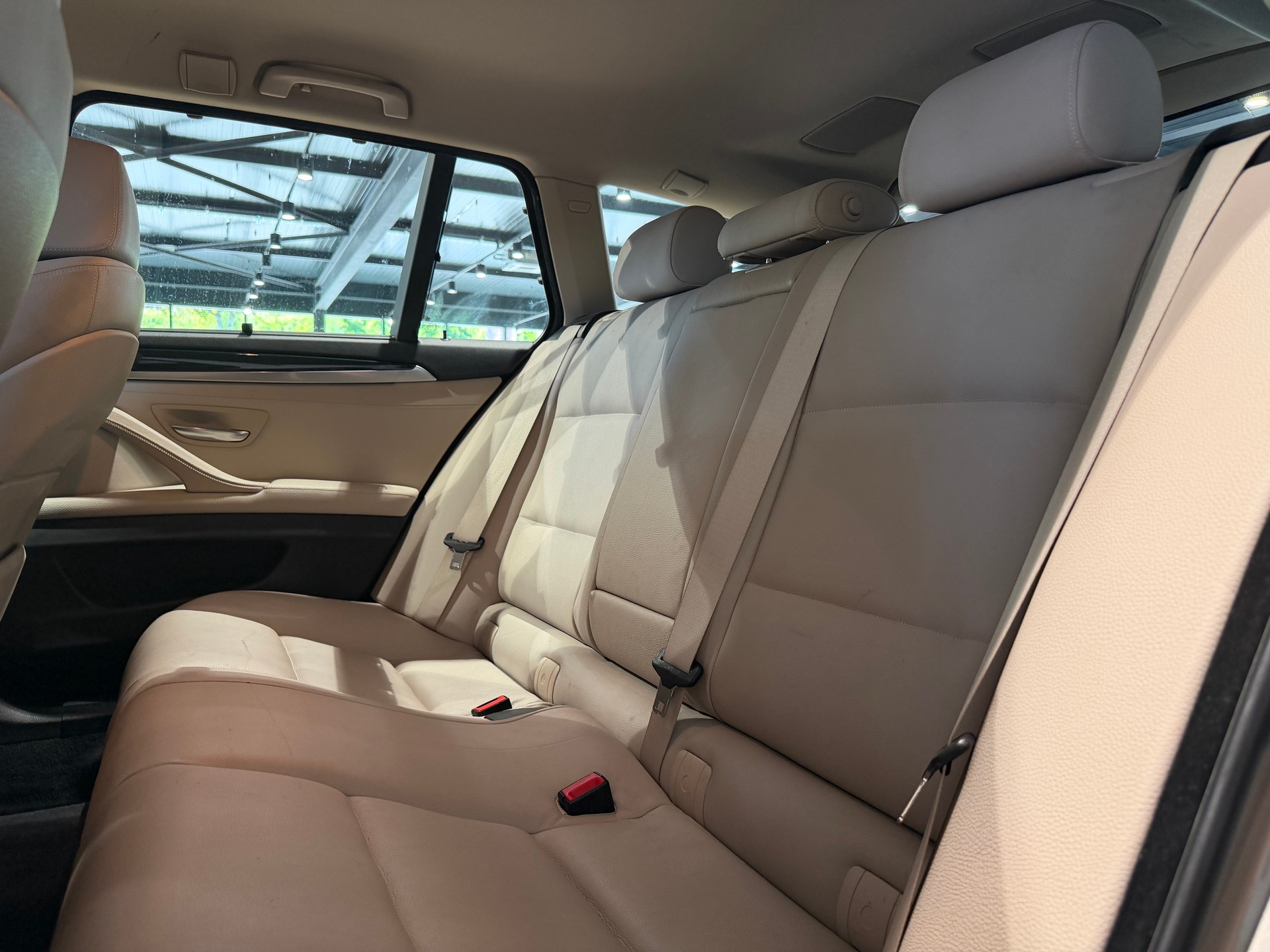 BMW 528i Touring Steptronic-image-15