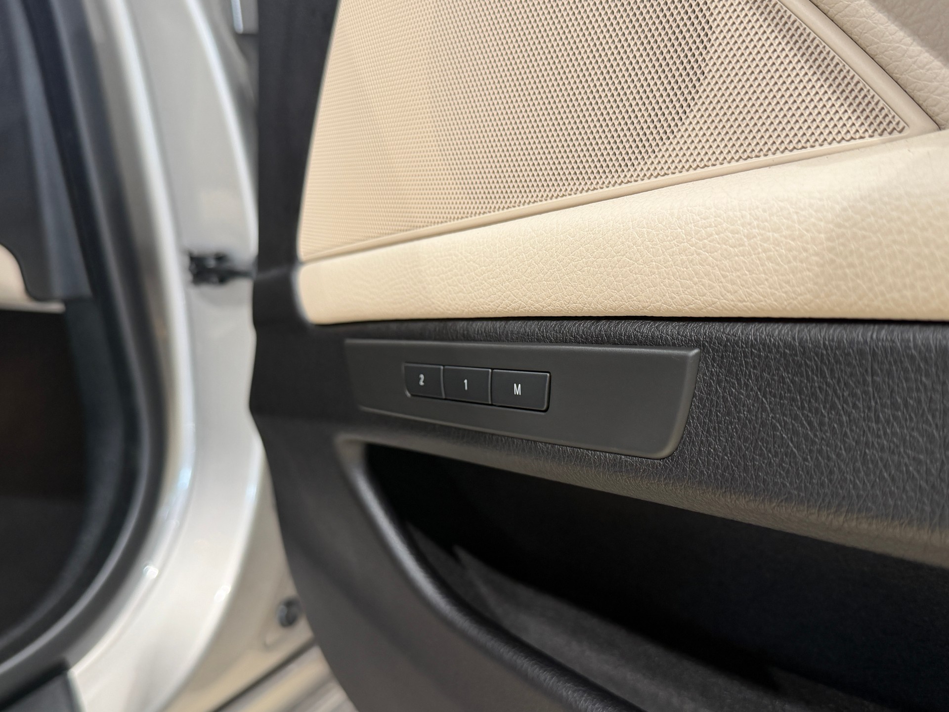 BMW 528i Touring Steptronic-image-13