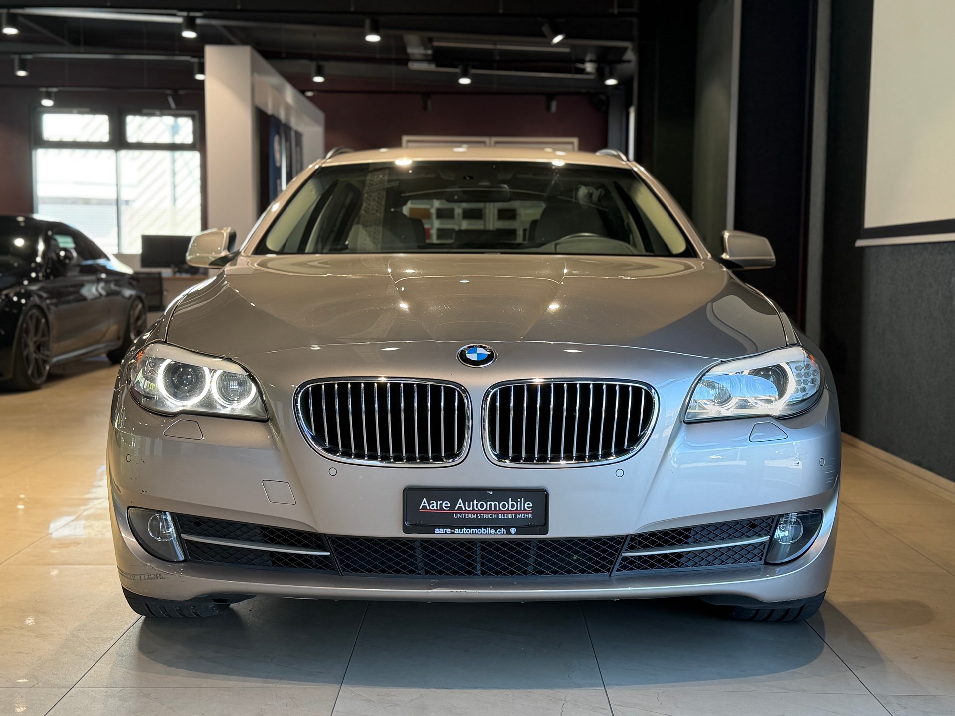 BMW 528i Touring Steptronic-image-1