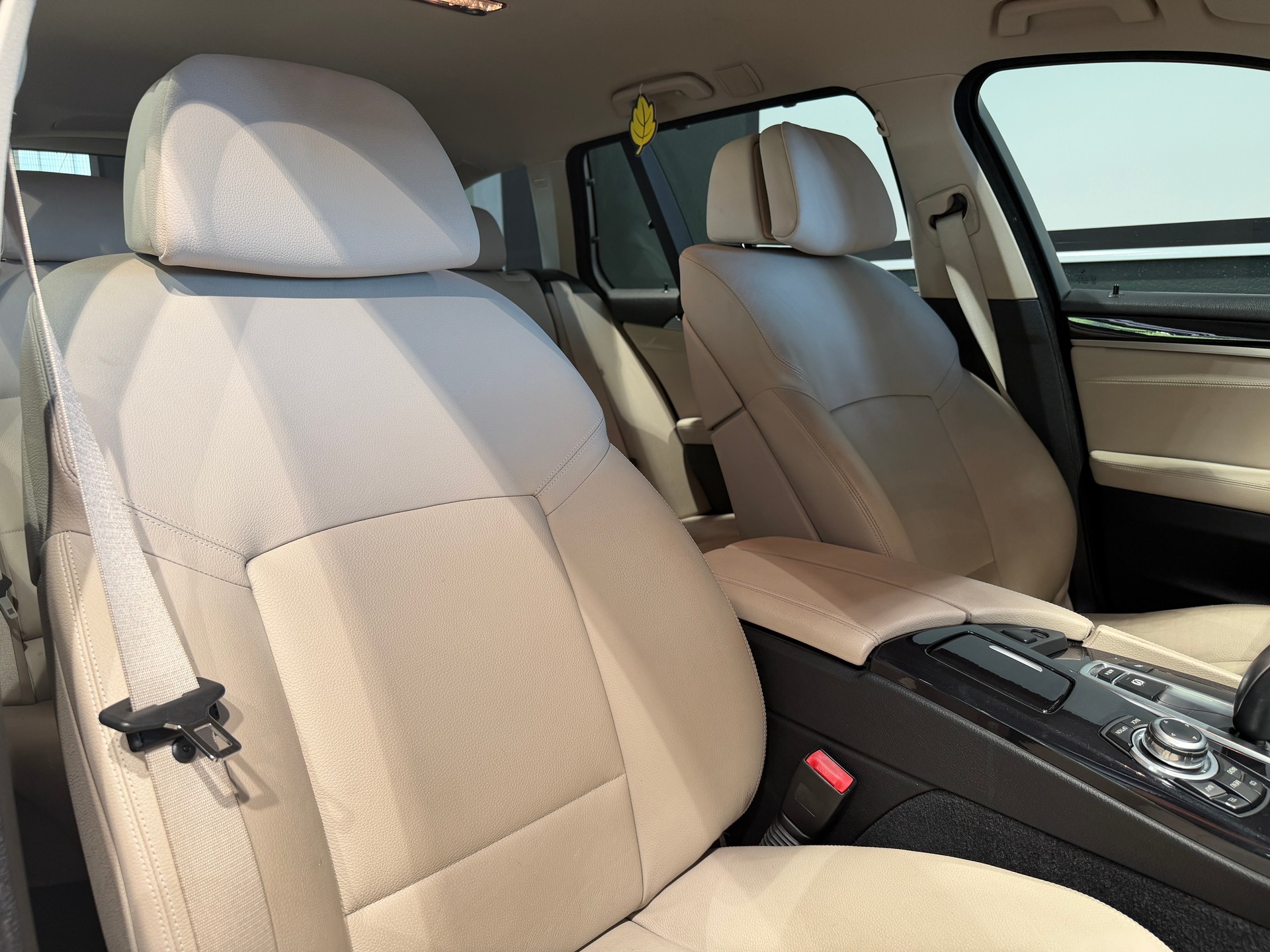 BMW 528i Touring Steptronic-image-9