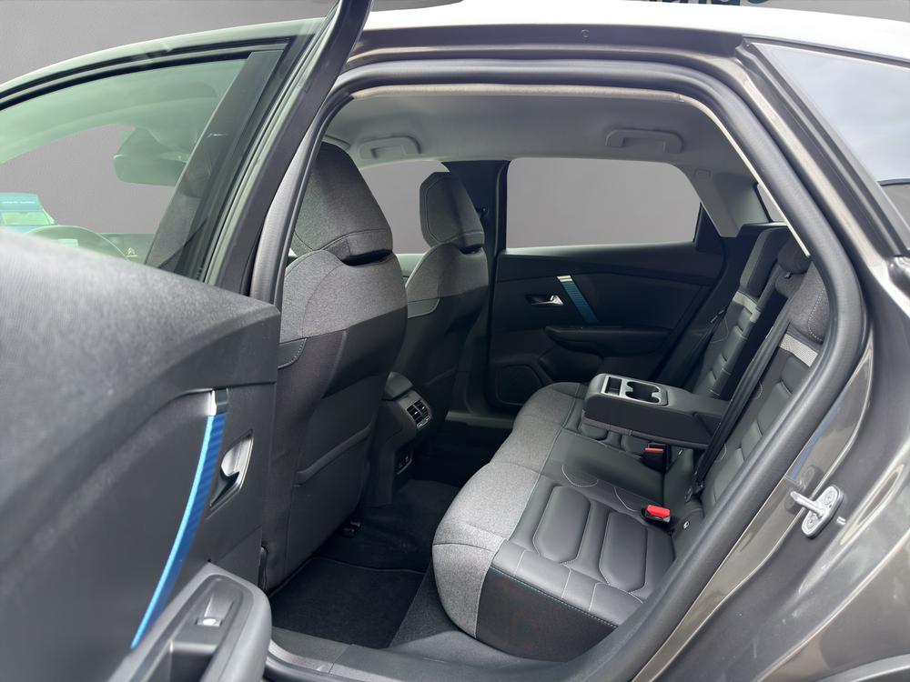 CITROEN C4 Electric Shine-image-6