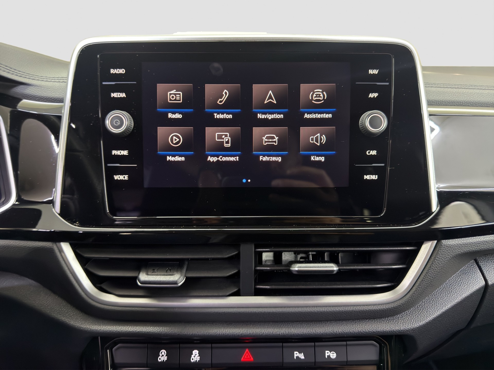 VW T-Roc 2.0 TSI R DSG 4Motion-image-8