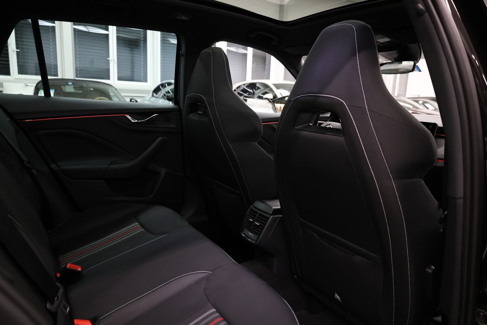 SKODA Kamiq 1.5 TSI Monte Carlo DSG-image-26