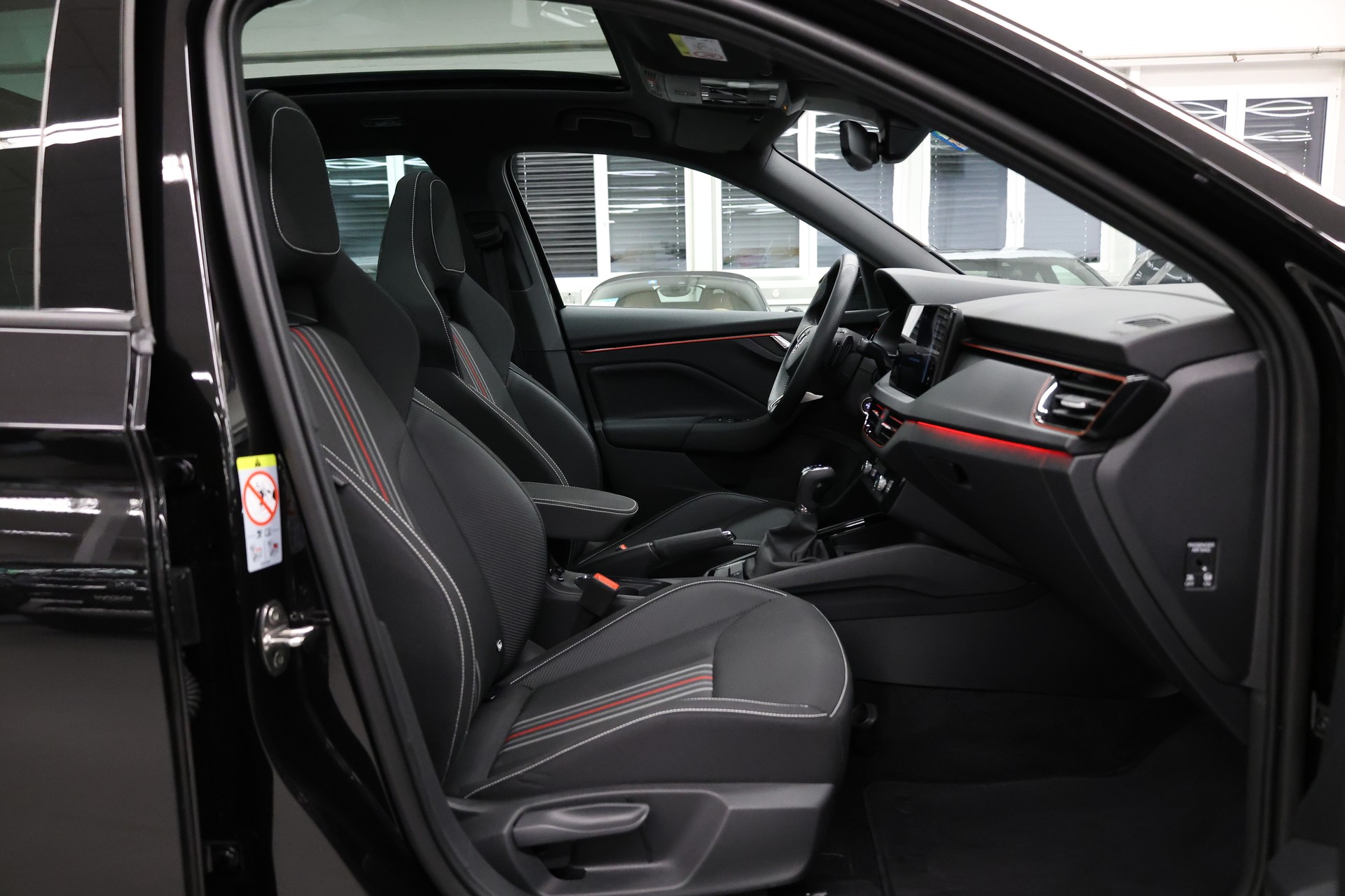 SKODA Kamiq 1.5 TSI Monte Carlo DSG-image-15