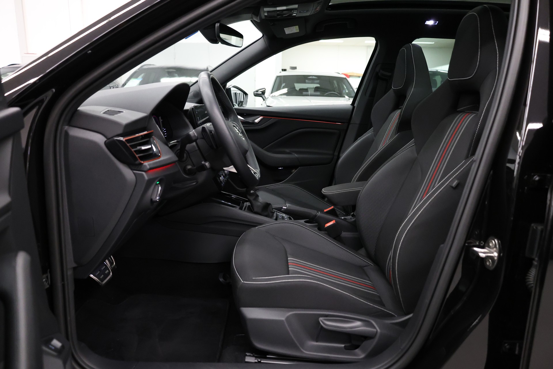 SKODA Kamiq 1.5 TSI Monte Carlo DSG-image-14