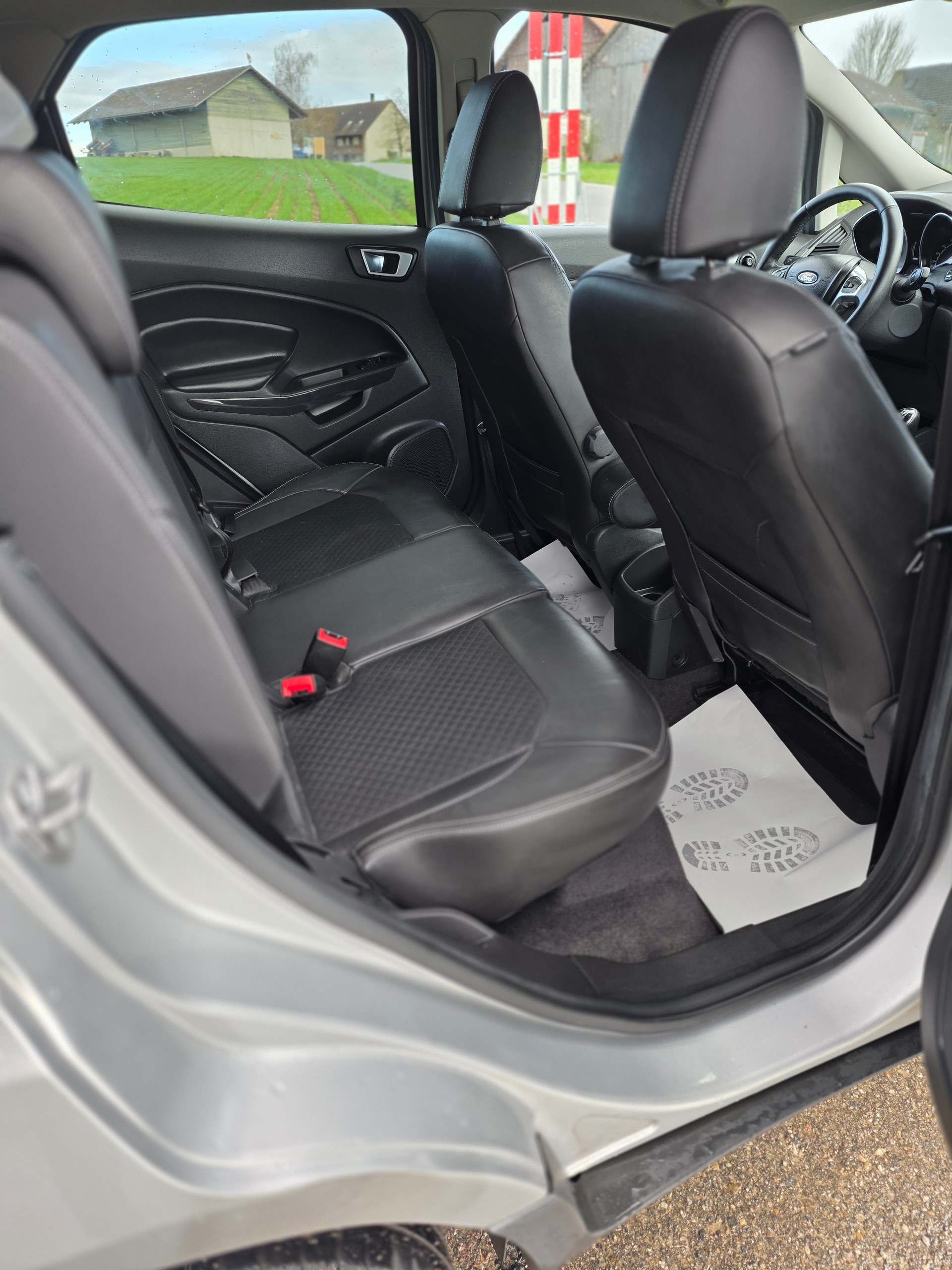 FORD EcoSport 1.0 SCTi Titanium-image-15
