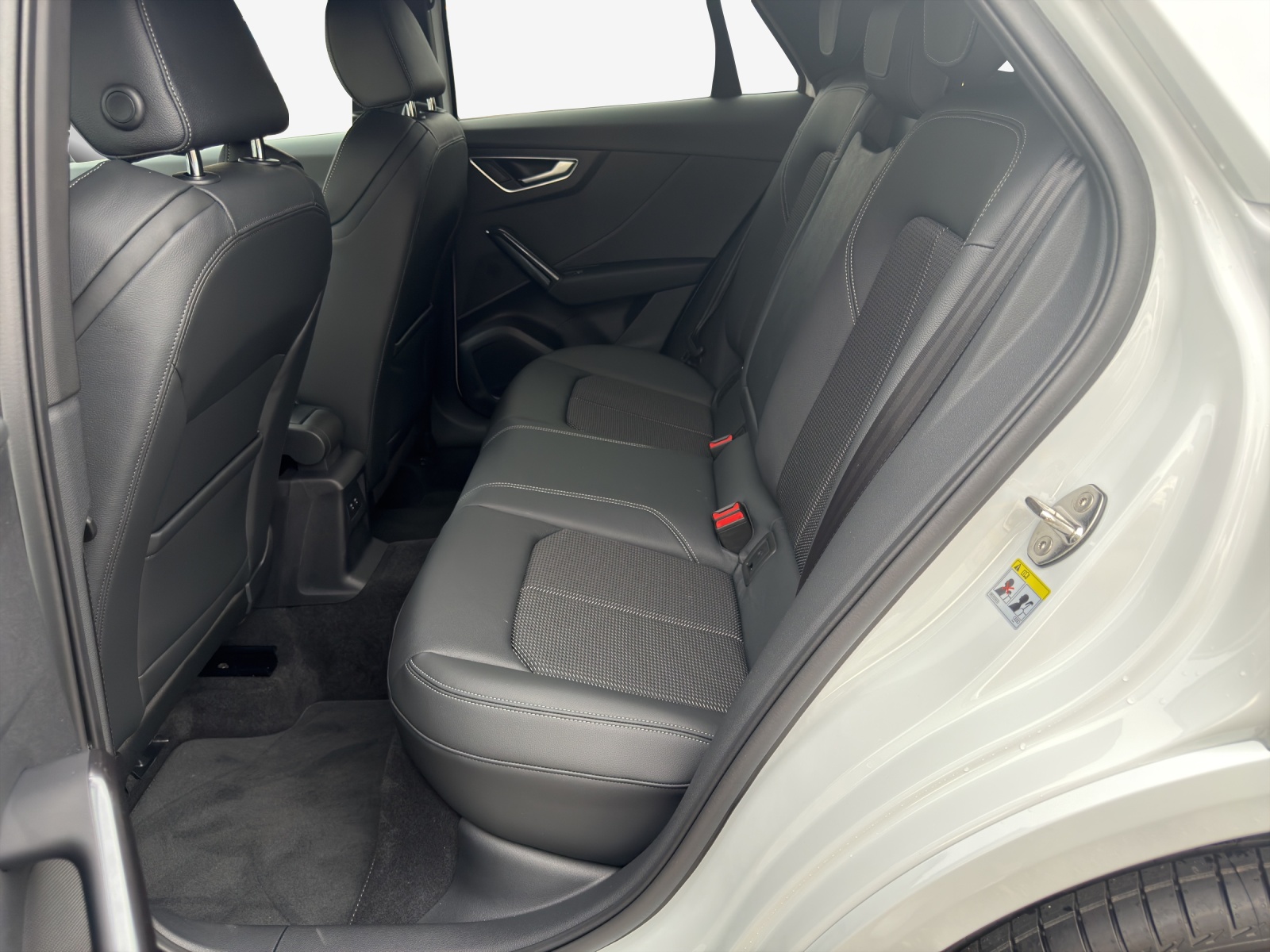 AUDI Q2 35 TFSI advanced S-tronic-image-11
