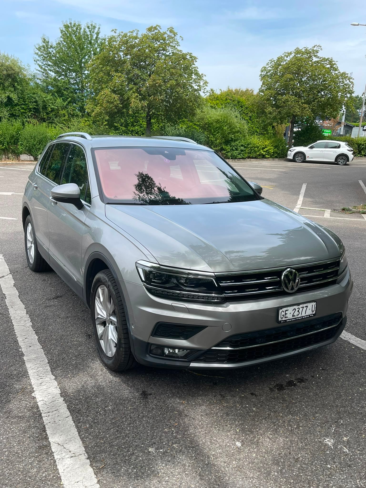 VW Tiguan 2.0TSI Highline 4Motion DSG-image-2