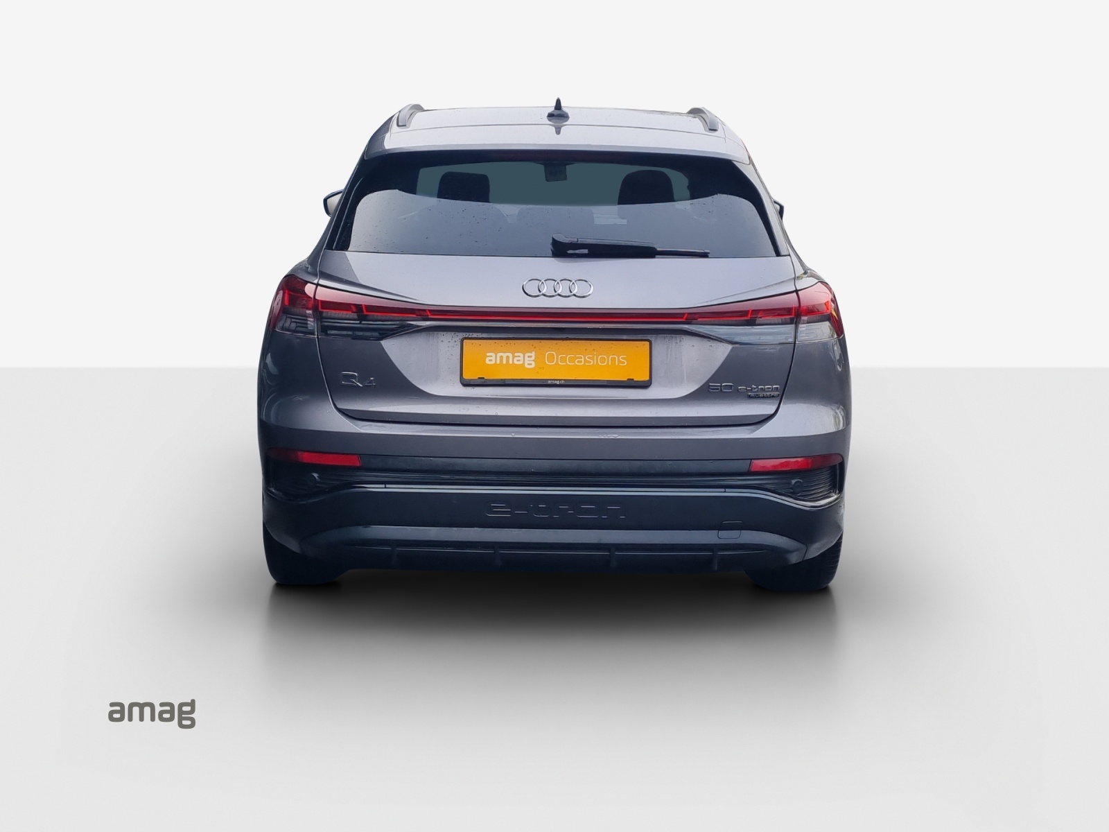 AUDI Q4 e-tron 50 quattro-image-4