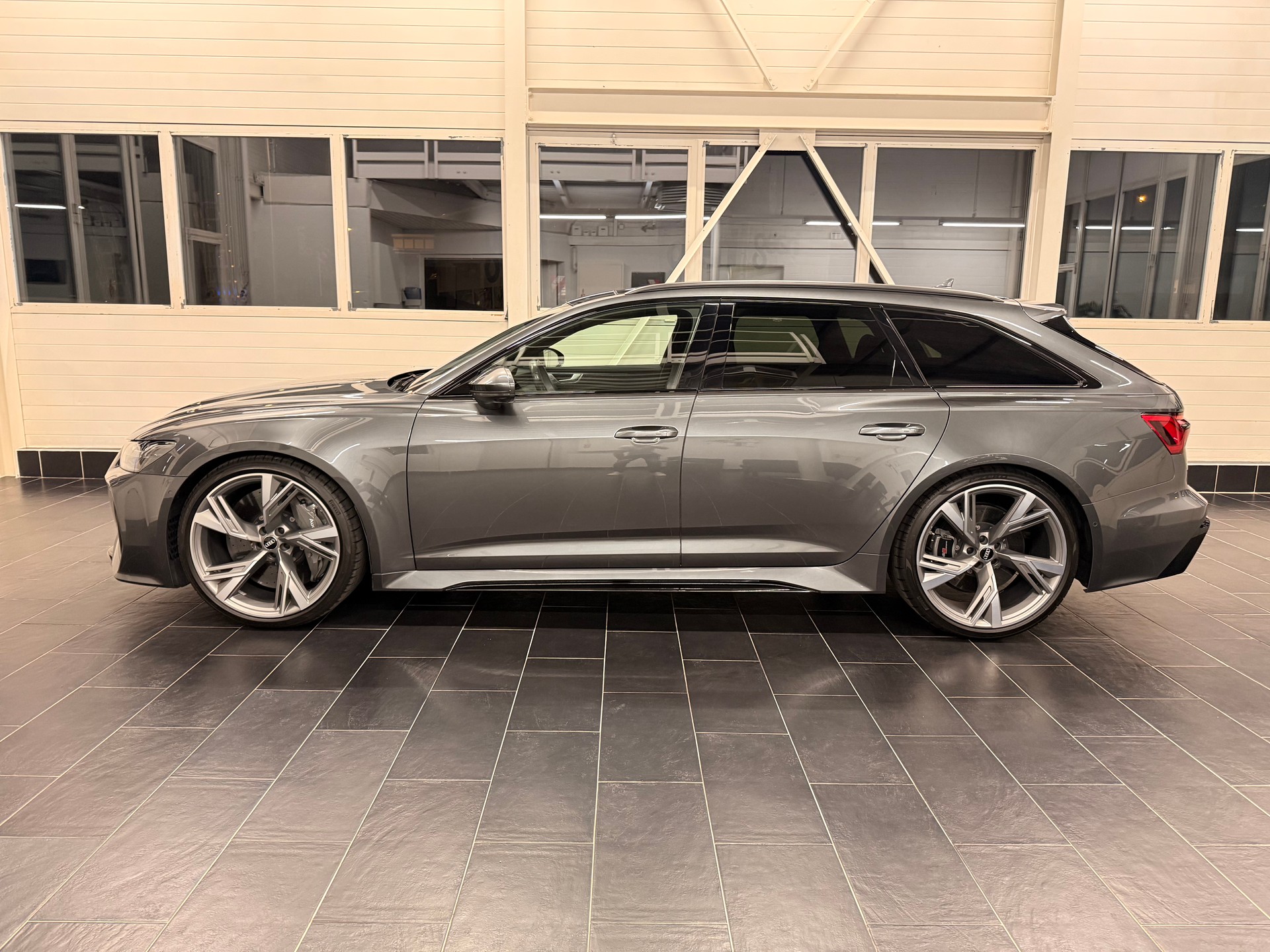 AUDI RS6 Avant 4.0 TFSI V8 quattro Dynamikpaket plus-showroom-element-2