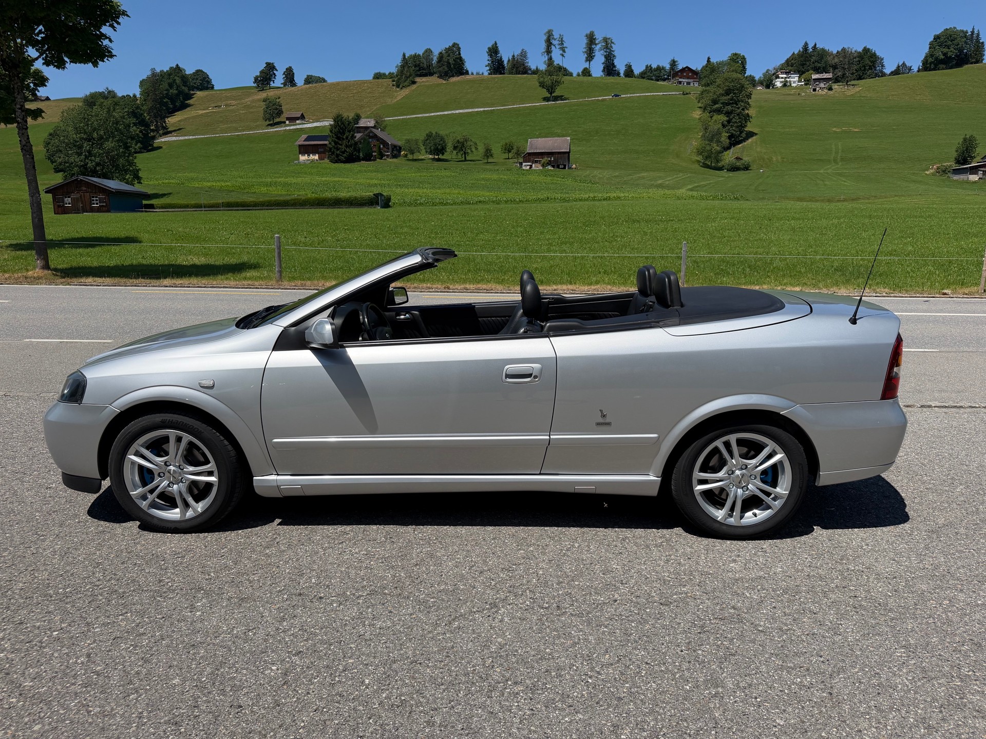 OPEL Astra Cabriolet 2.2i 16V-image-2