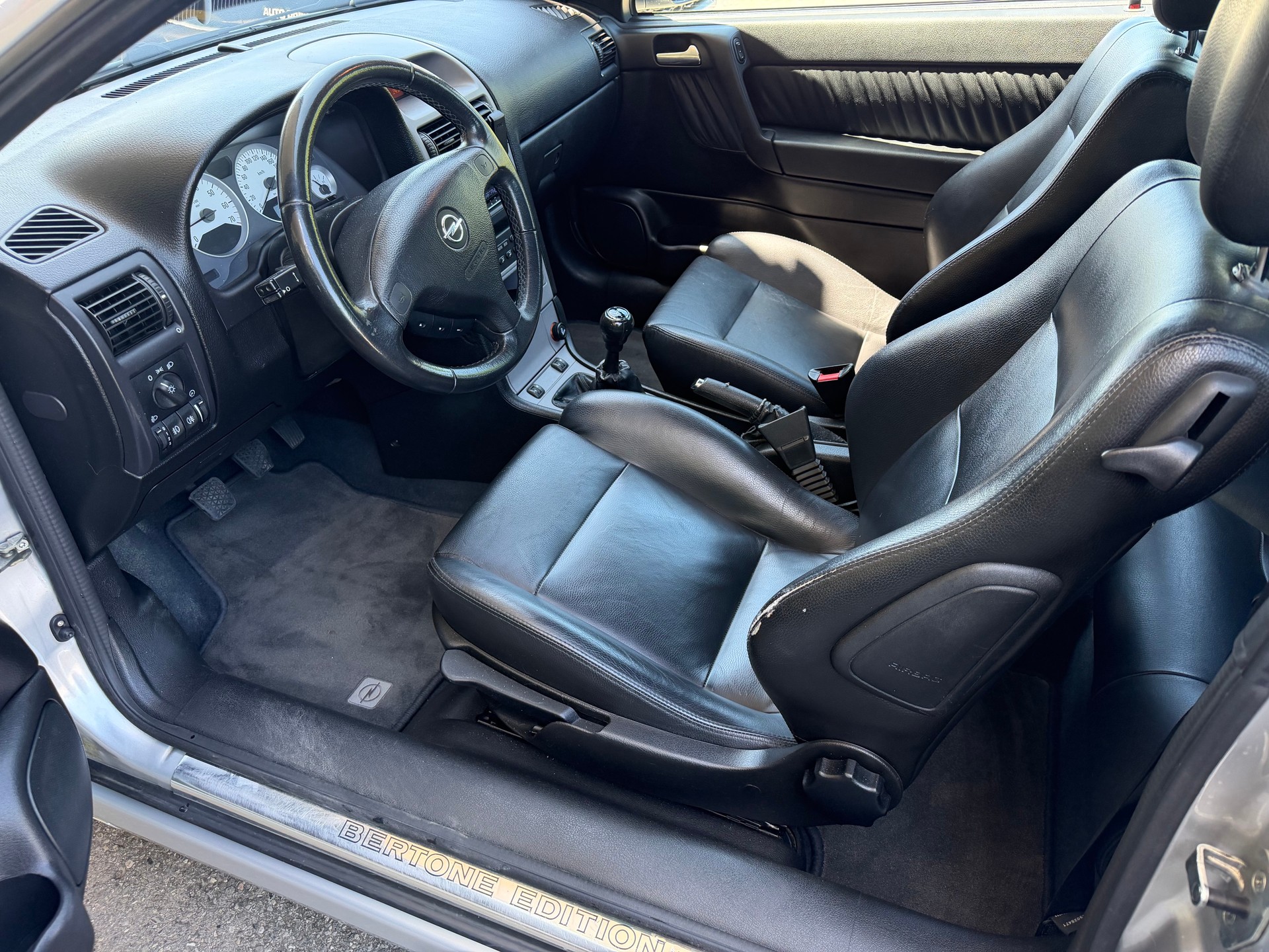OPEL Astra Cabriolet 2.2i 16V-image-3