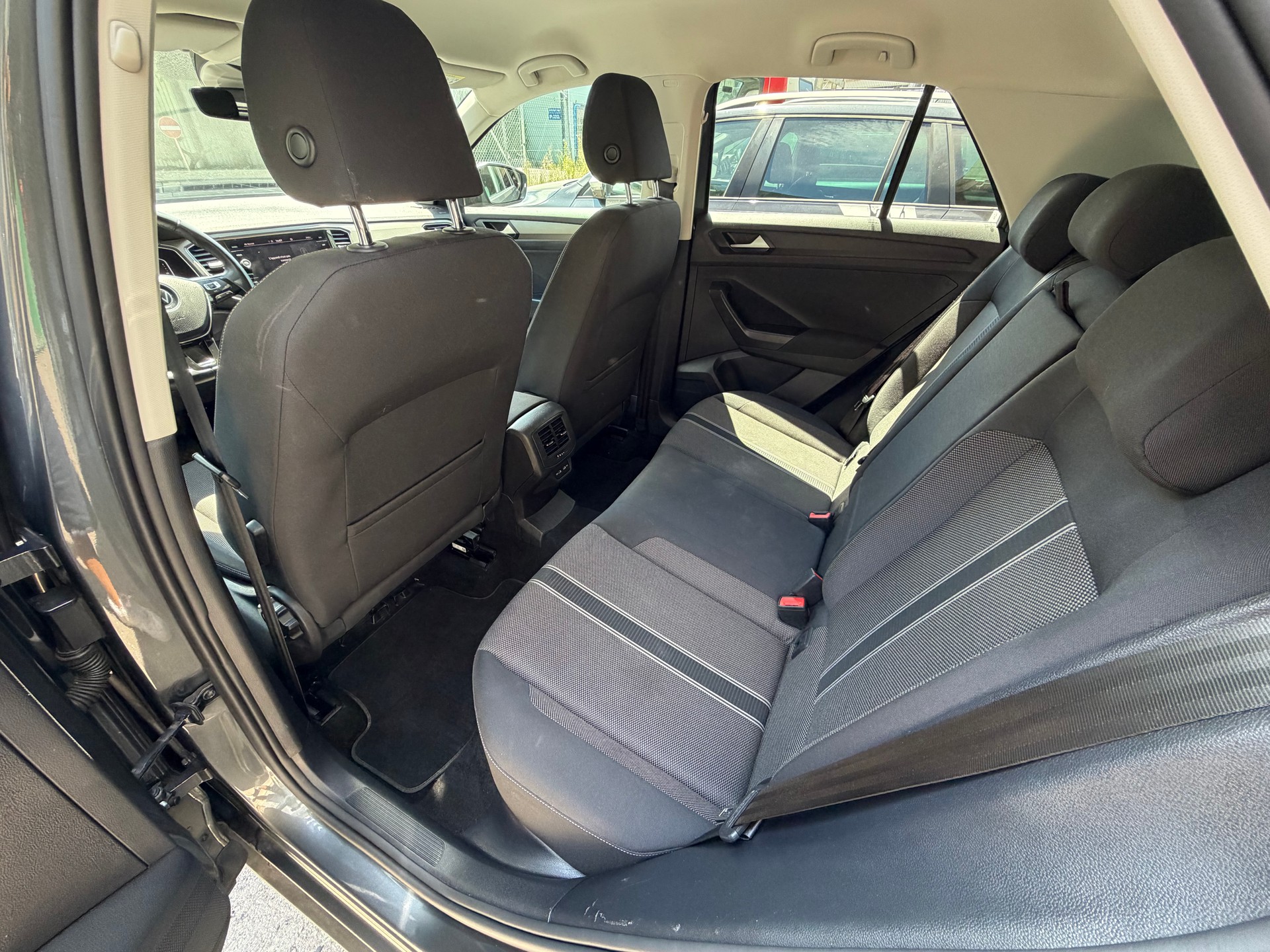 VW T-Roc 1.5 TSI EVO Advance DSG-image-8