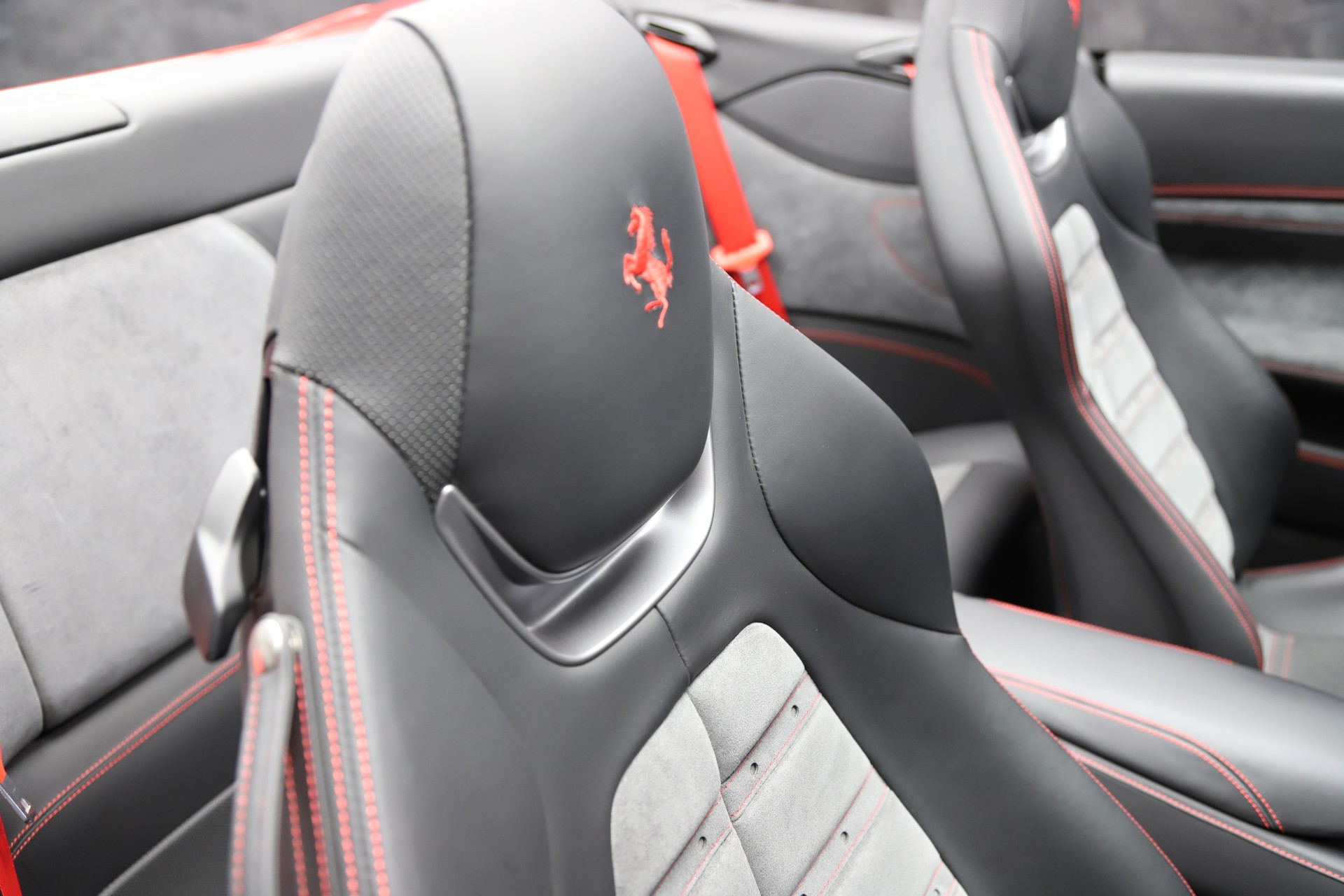 FERRARI Portofino 3.9 V8 T-image-8