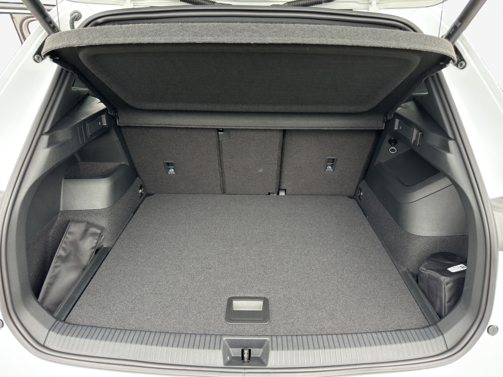 VW Tiguan 2.0 TSI DSG R-Line 4Motion-image-12