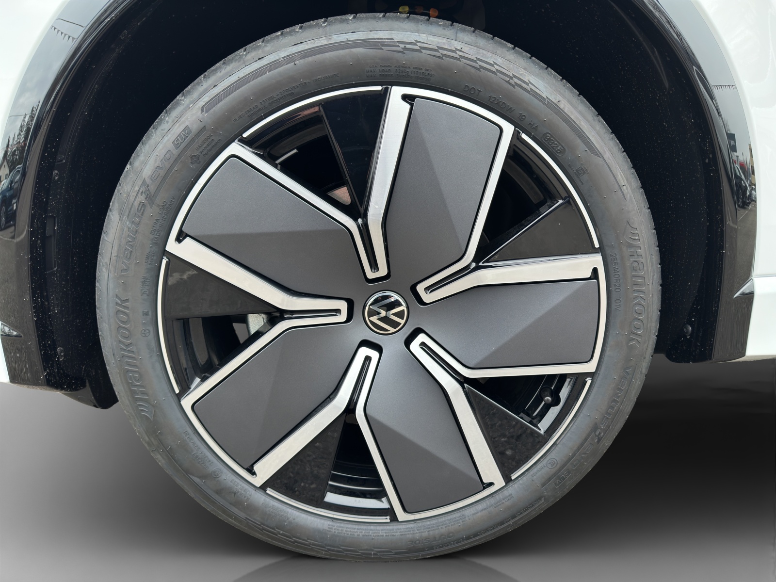VW Tiguan 2.0 TSI DSG R-Line 4Motion-image-13