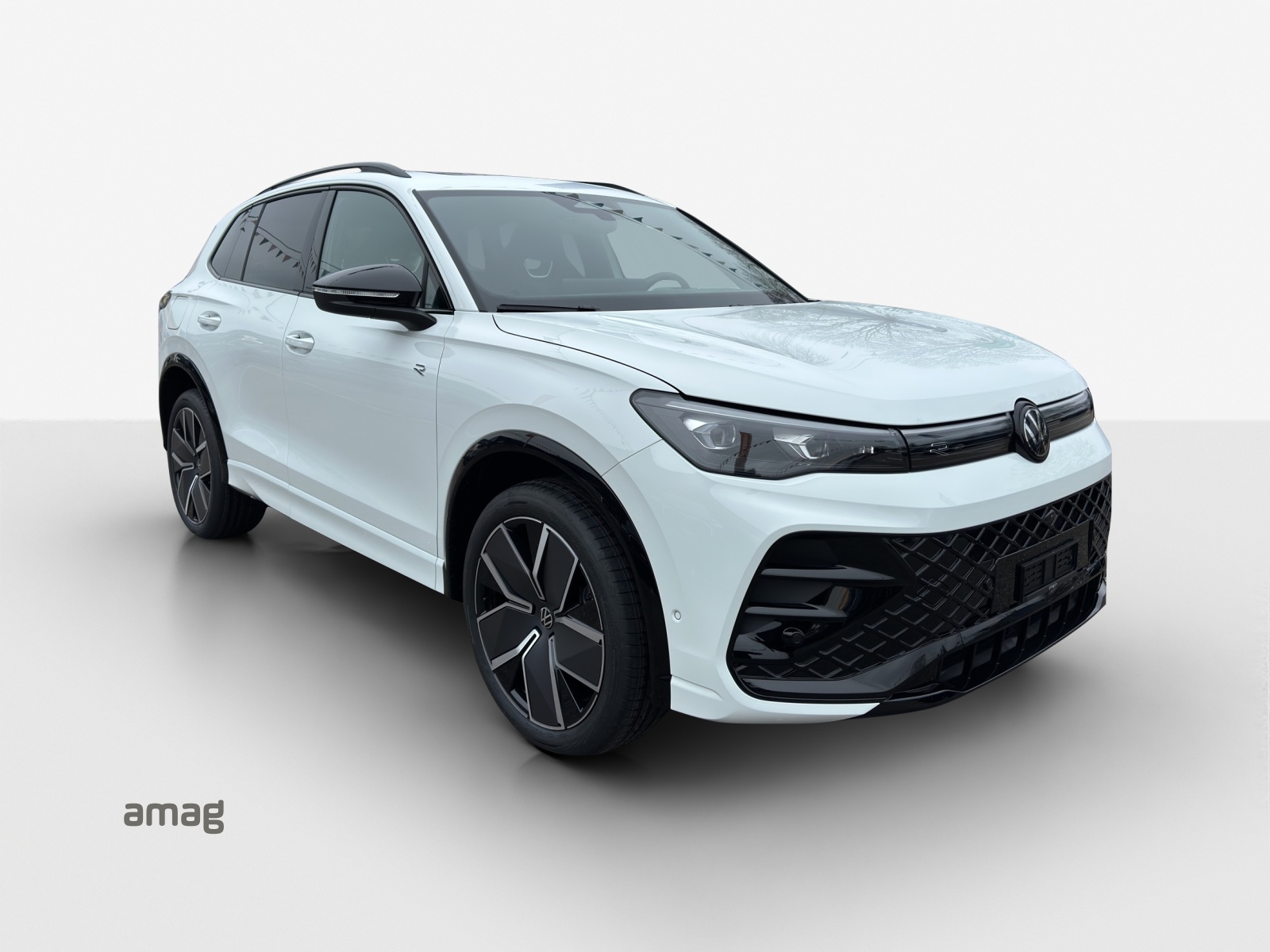 VW Tiguan 2.0 TSI DSG R-Line 4Motion-image-5