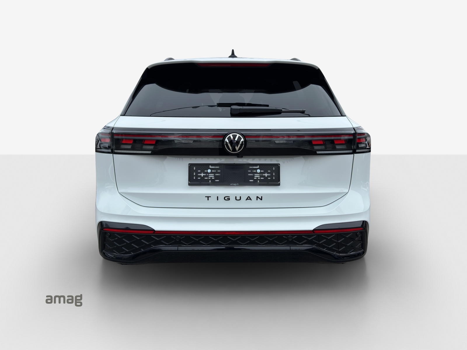 VW Tiguan 2.0 TSI DSG R-Line 4Motion-image-3
