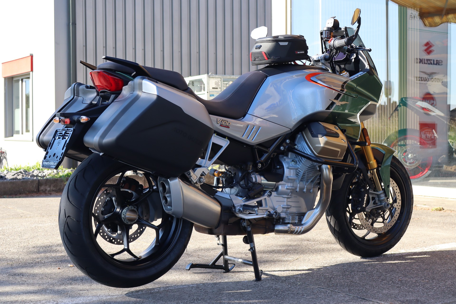 MOTO GUZZI V100 Mandello S-showroom-element-2