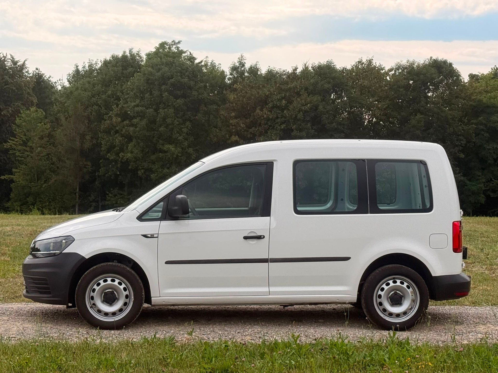 VW Caddy 1.4TSI Entry BlueMotion Technology-image-4