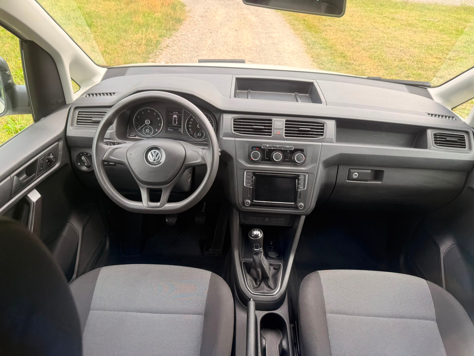 VW Caddy 1.4TSI Entry BlueMotion Technology-image-6