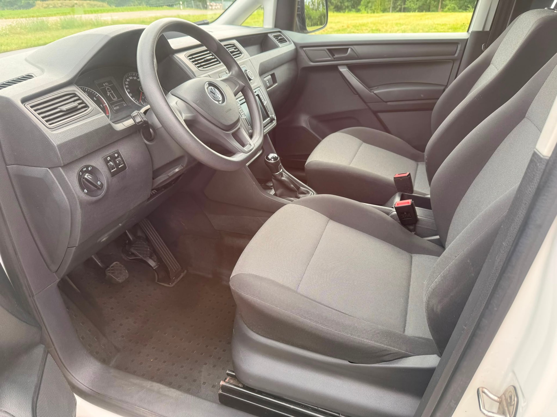 VW Caddy 1.4TSI Entry BlueMotion Technology-image-7