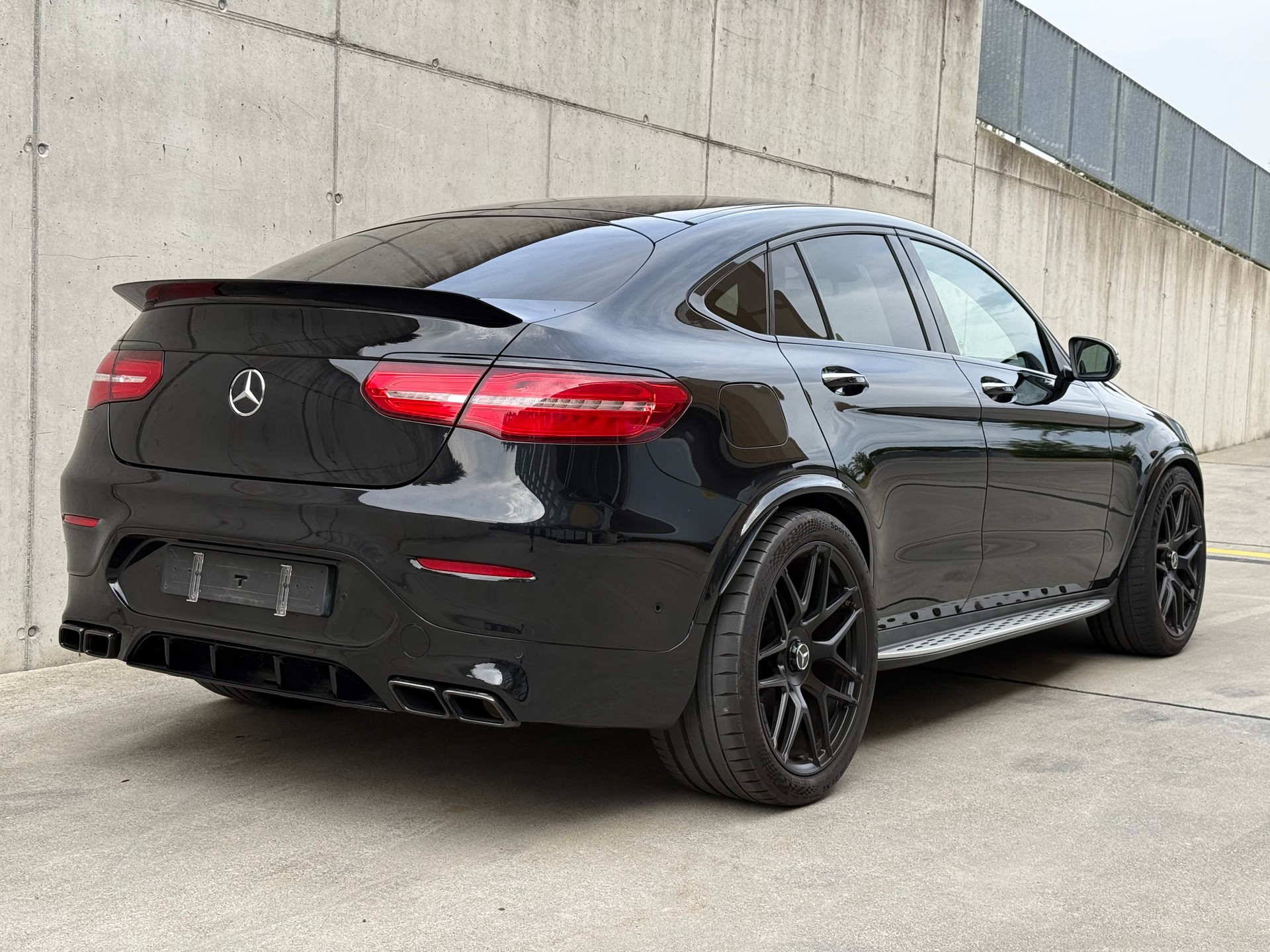 MERCEDES-BENZ GLC Coupé 63 S AMG 4Matic+ 9G-Tronic-image-8