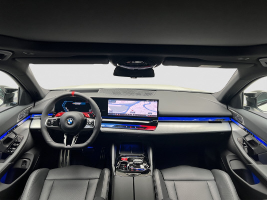BMW M5 xDrive-image-10