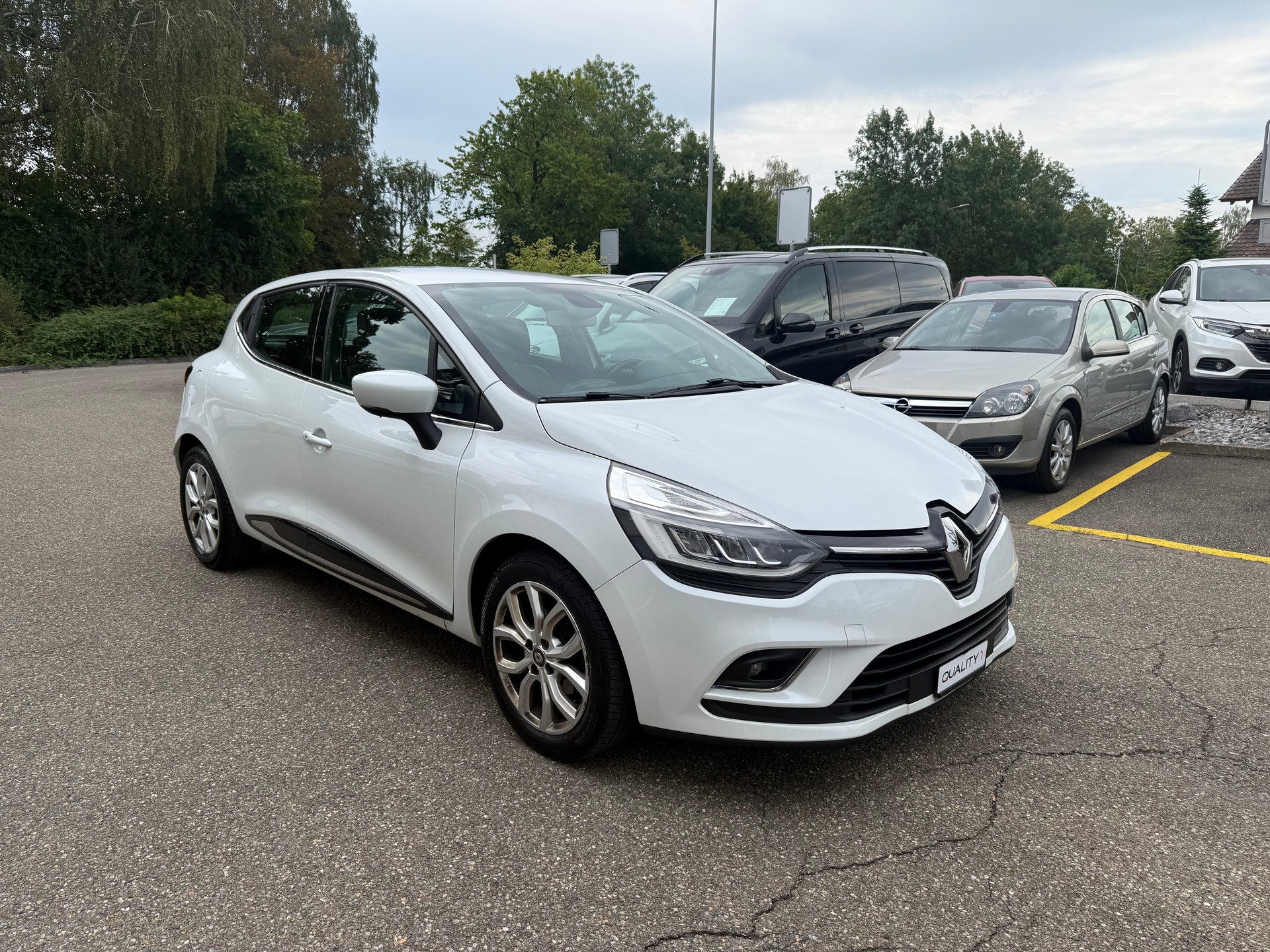 RENAULT Clio 1.2 16V T 90th Anniversaary EDC-image-2