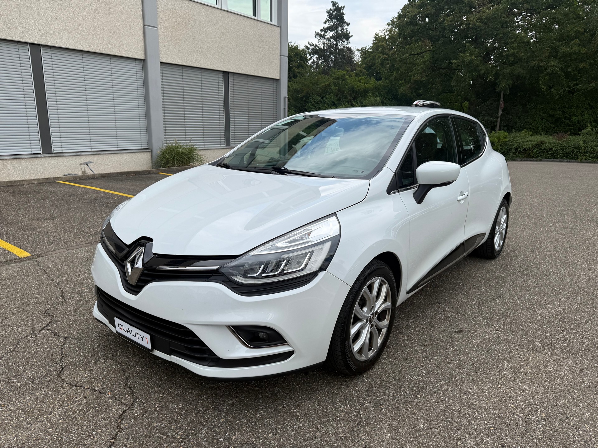 RENAULT Clio 1.2 16V T 90th Anniversaary EDC